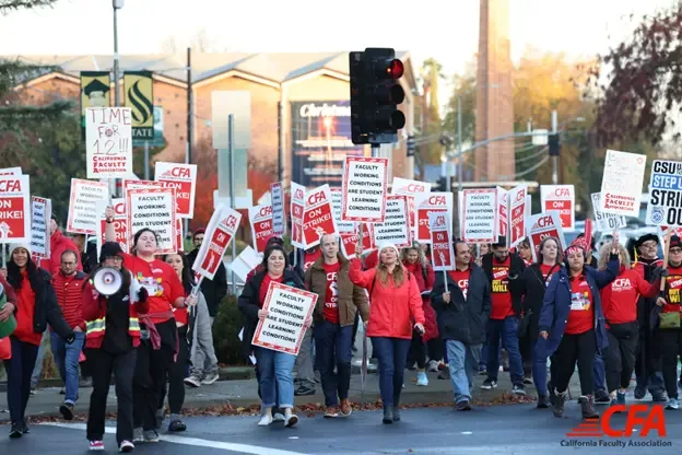 CFA members at Sacramento State picket on their campus to protest against the injustices of the CSU system.