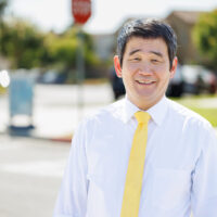 candidate in yellow tie